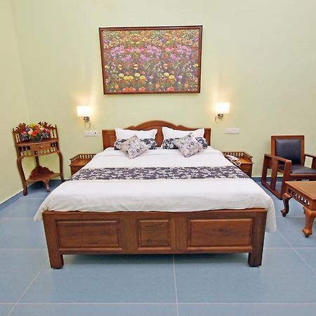 Le Colonial Suites 퐁디셰리 외부 사진