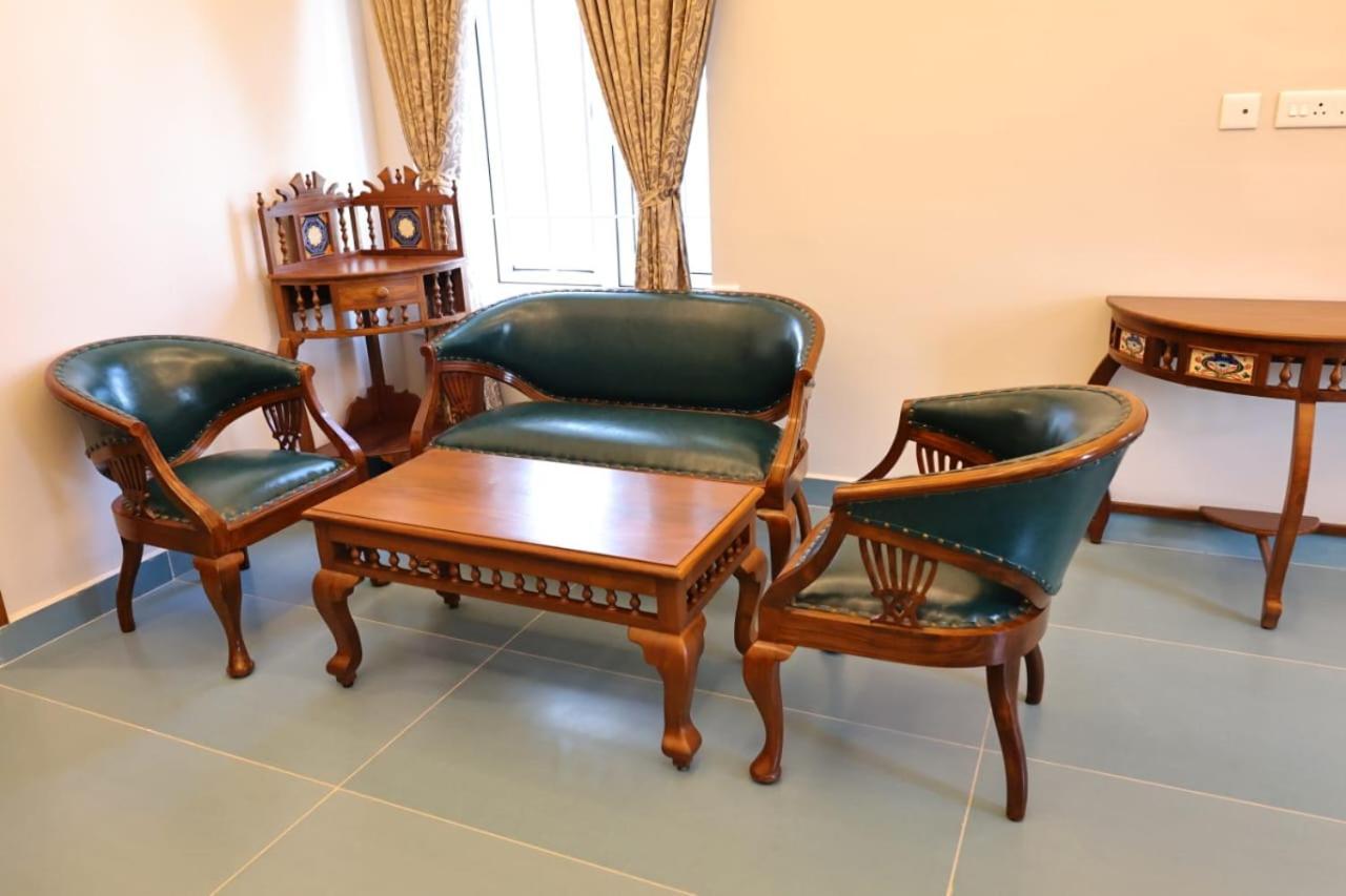 Le Colonial Suites 퐁디셰리 외부 사진