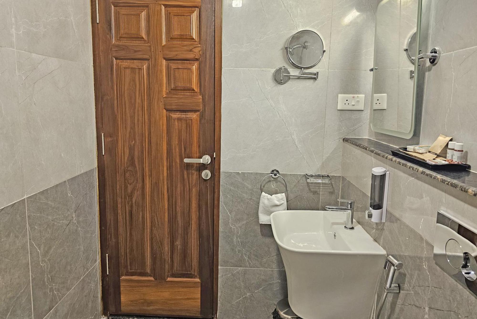 Le Colonial Suites 퐁디셰리 외부 사진