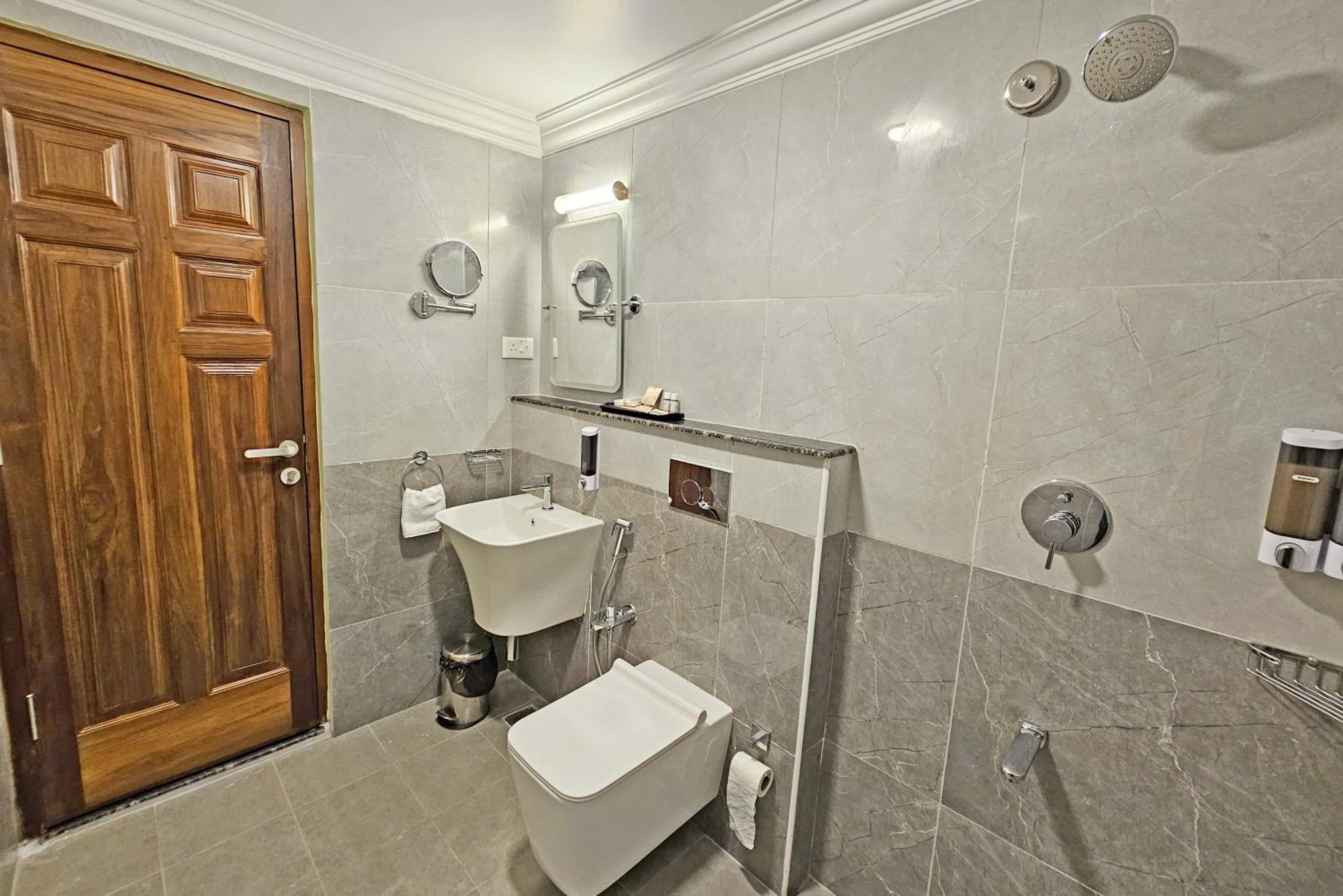 Le Colonial Suites 퐁디셰리 외부 사진
