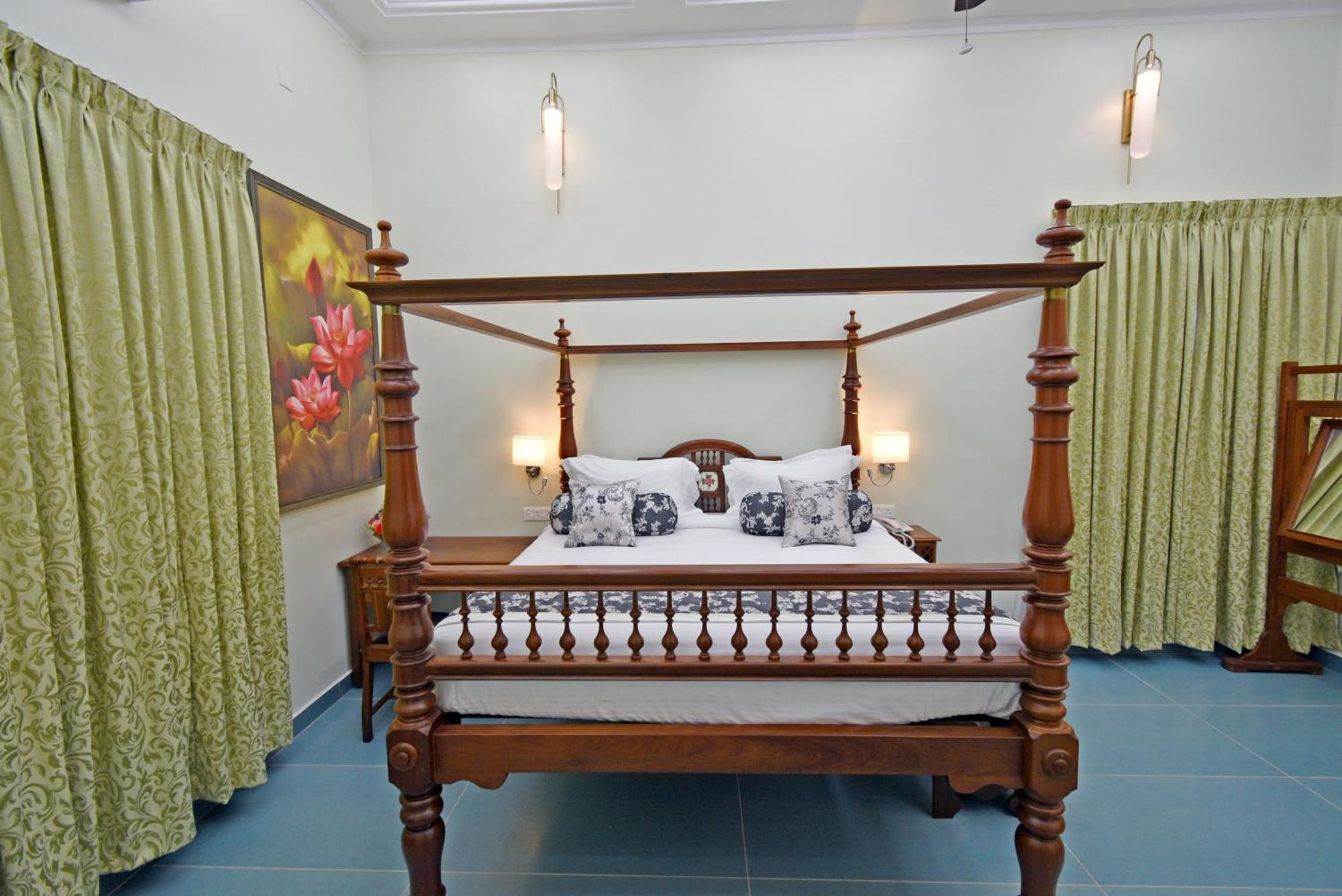 Le Colonial Suites 퐁디셰리 외부 사진