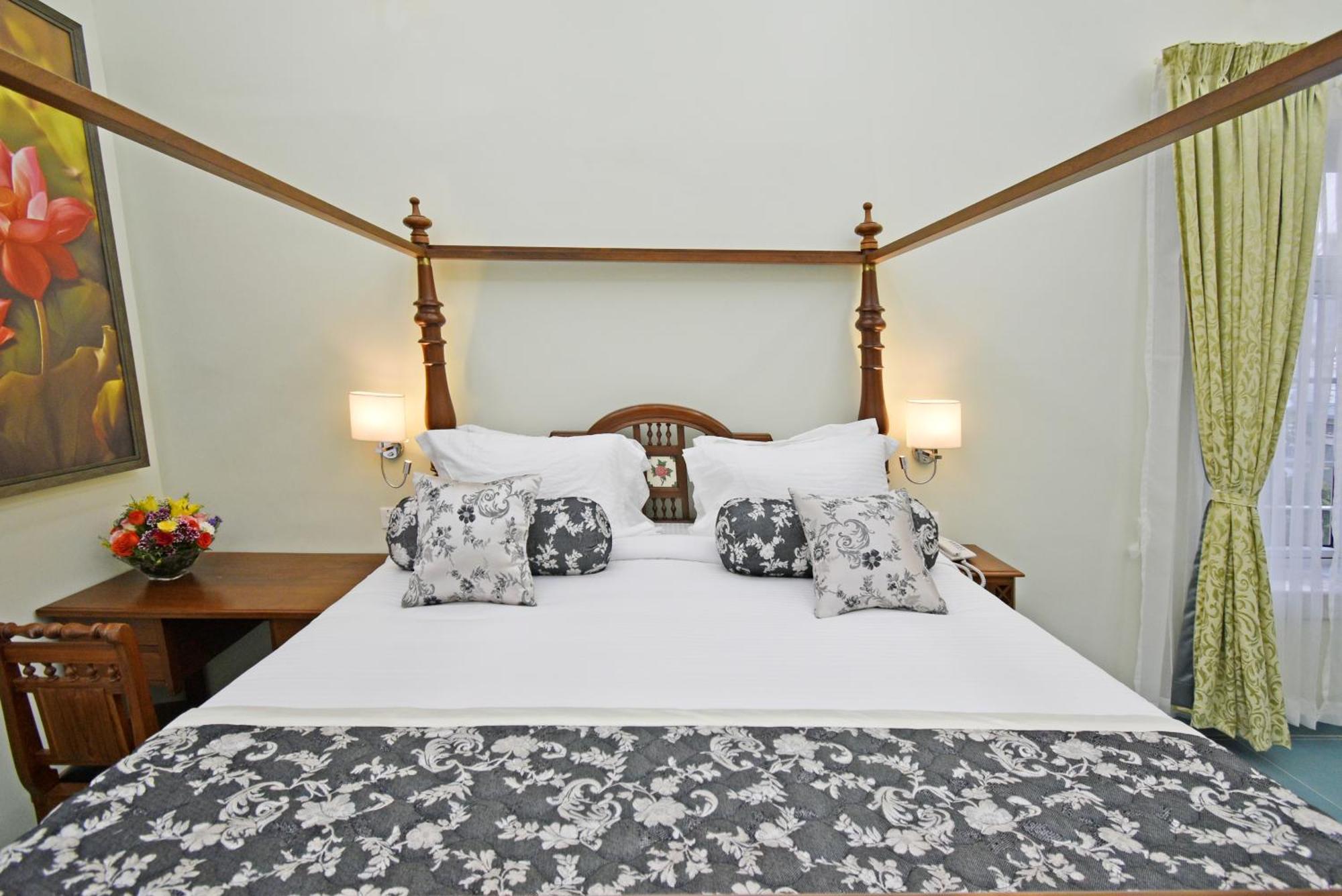 Le Colonial Suites 퐁디셰리 외부 사진